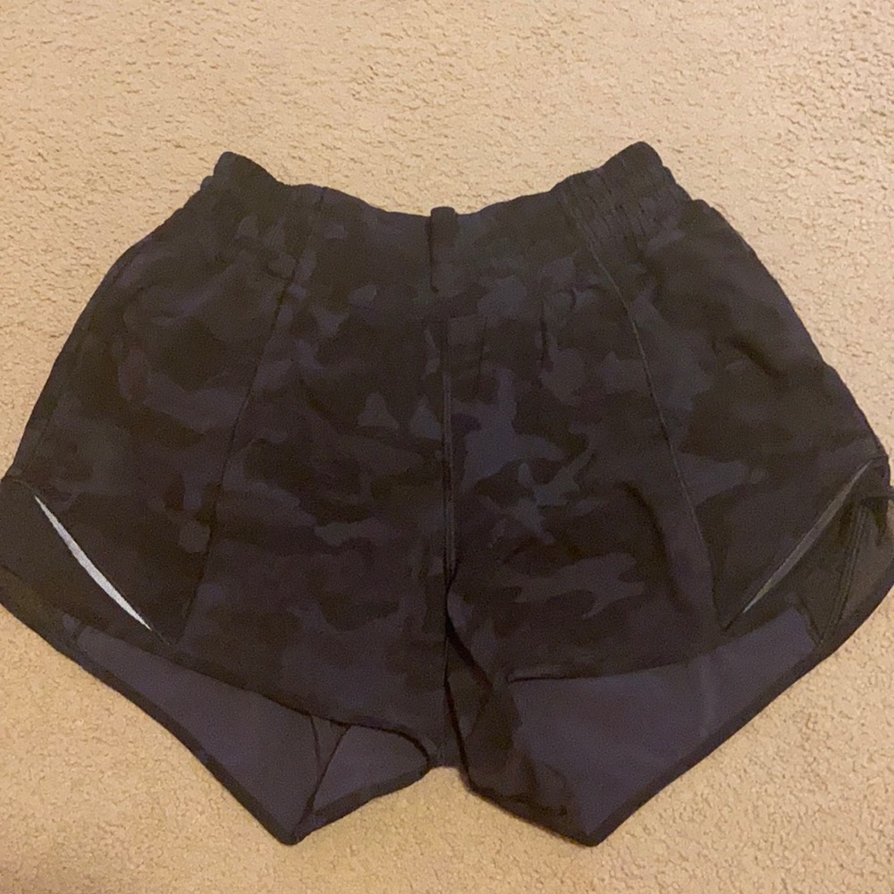 camo lululemon shorts 4’ high rise